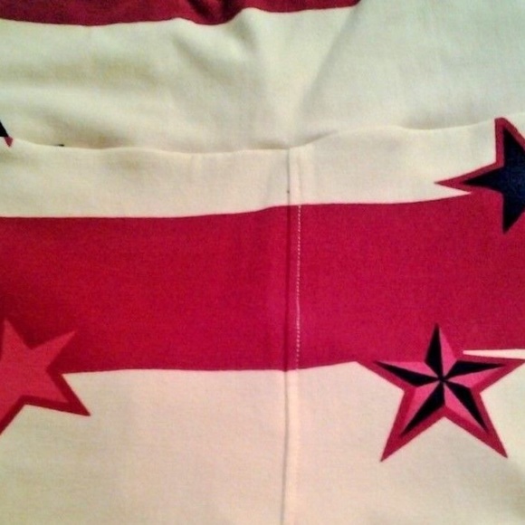 LuLaRoe OS Americana Red & Cream Stripes w/ Stars - Picture 2 of 3